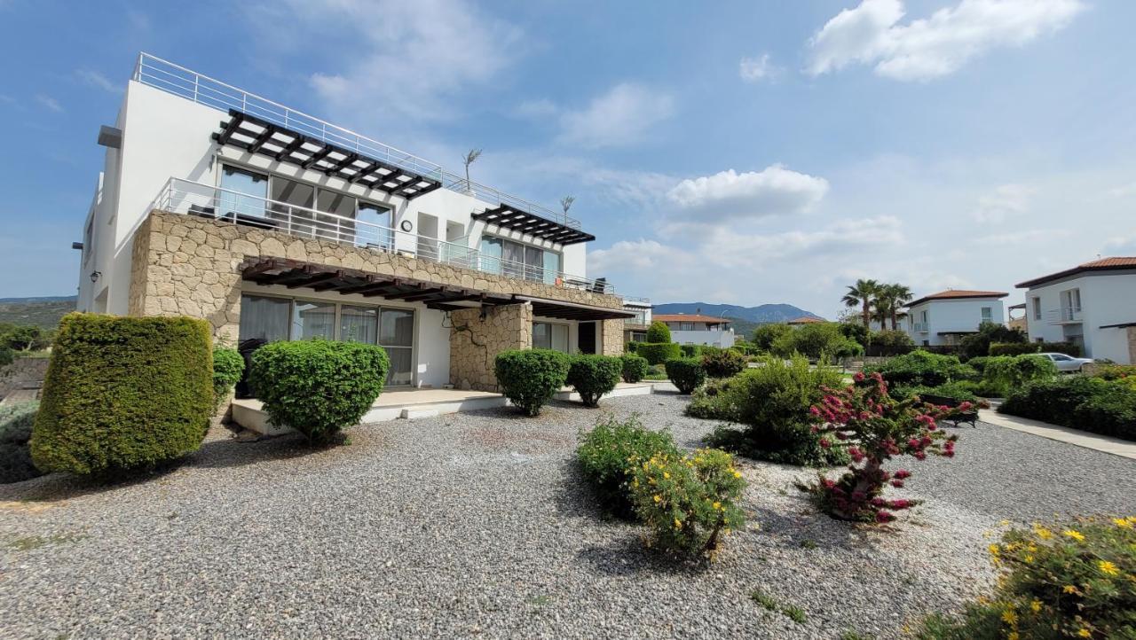 Sea And Mountain View Beachfront Penthouse Yali Exterior photo