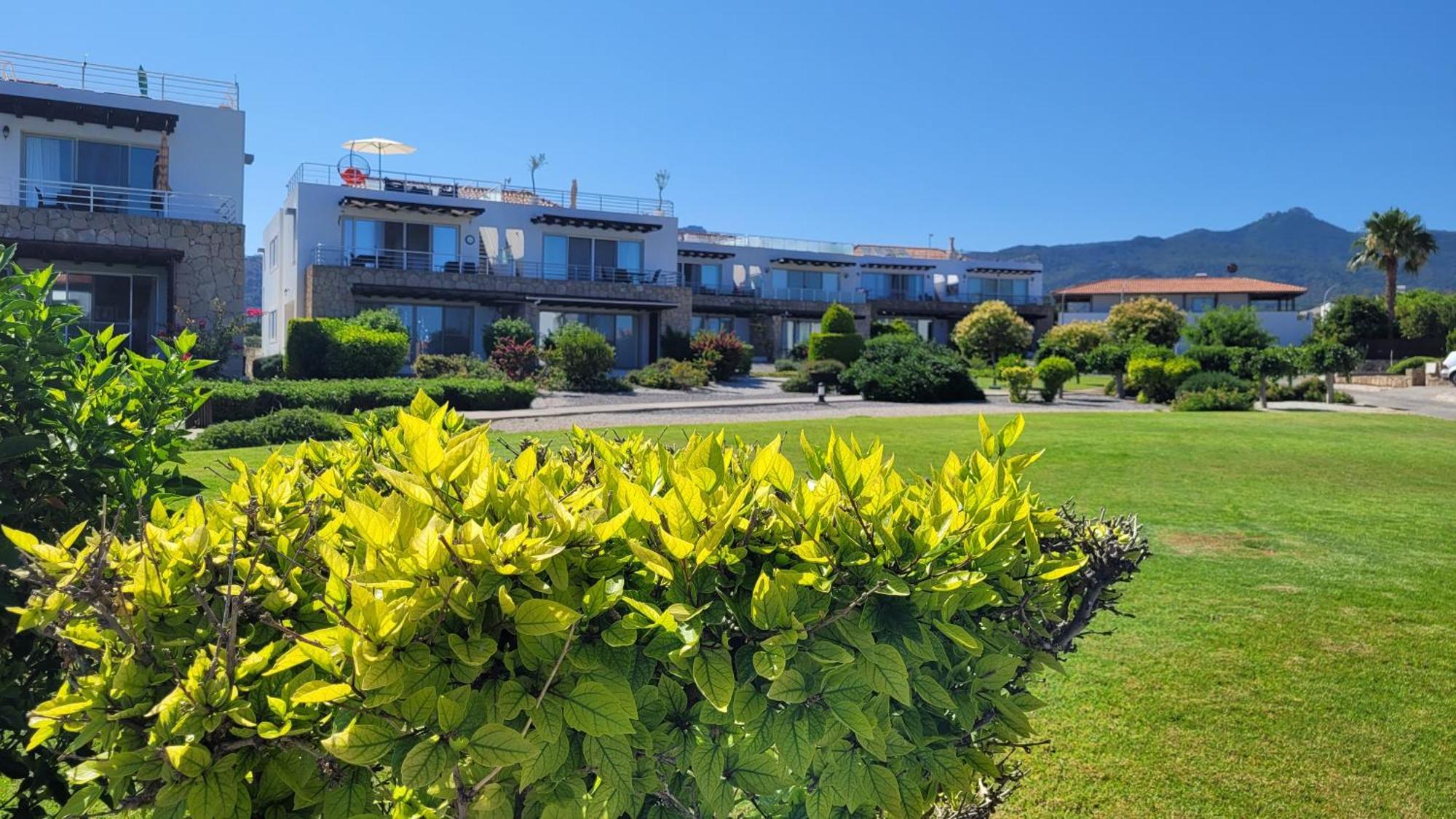 Sea And Mountain View Beachfront Penthouse Yali Exterior photo